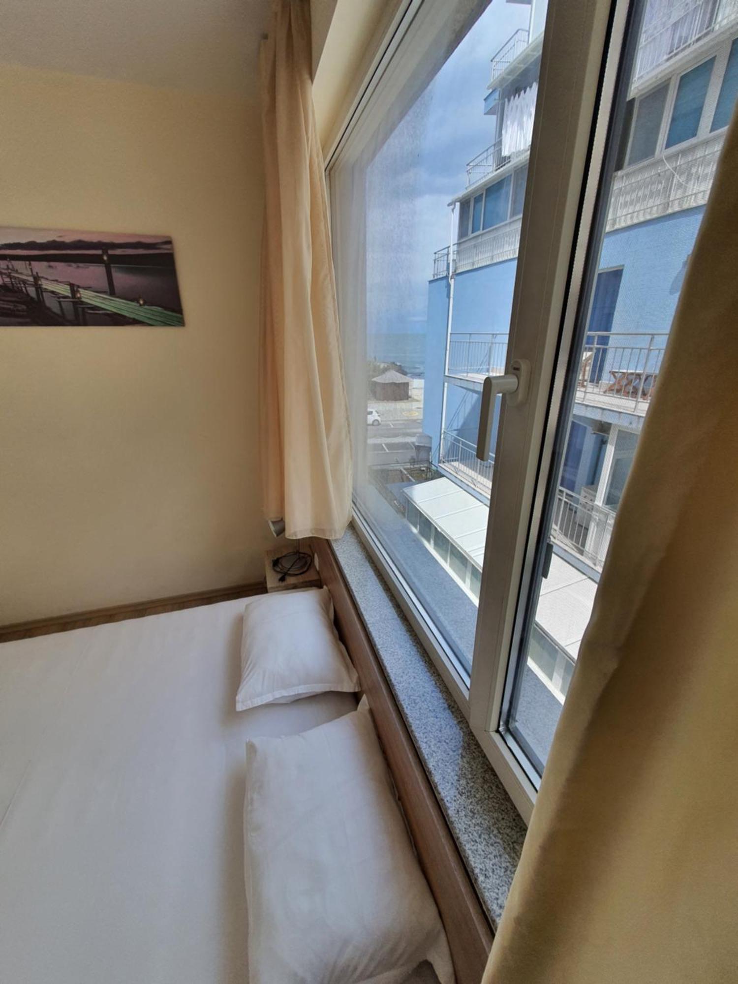 Таня 10 Apartment Pomorie Exterior photo