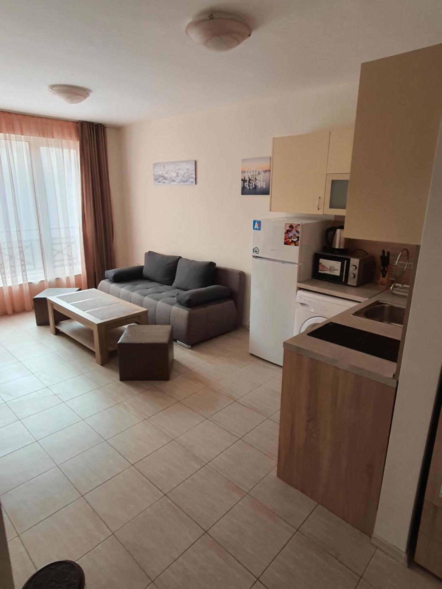 Таня 10 Apartment Pomorie Exterior photo